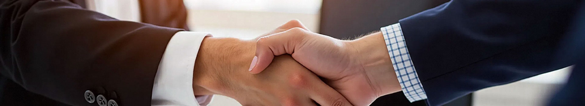 आमच्याशी संपर्क साधा